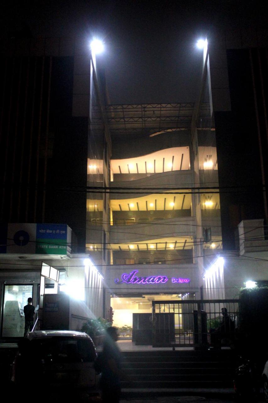 Hotel Aman Deluxe Nueva Delhi Exterior foto